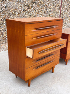 Vintage Mid Century Modern 5-Drawer Tallboy Dresser by Ward Furniture Mfg Co | SHIPPING NOT FREE | Bedroom Furniture Chest of Drawers