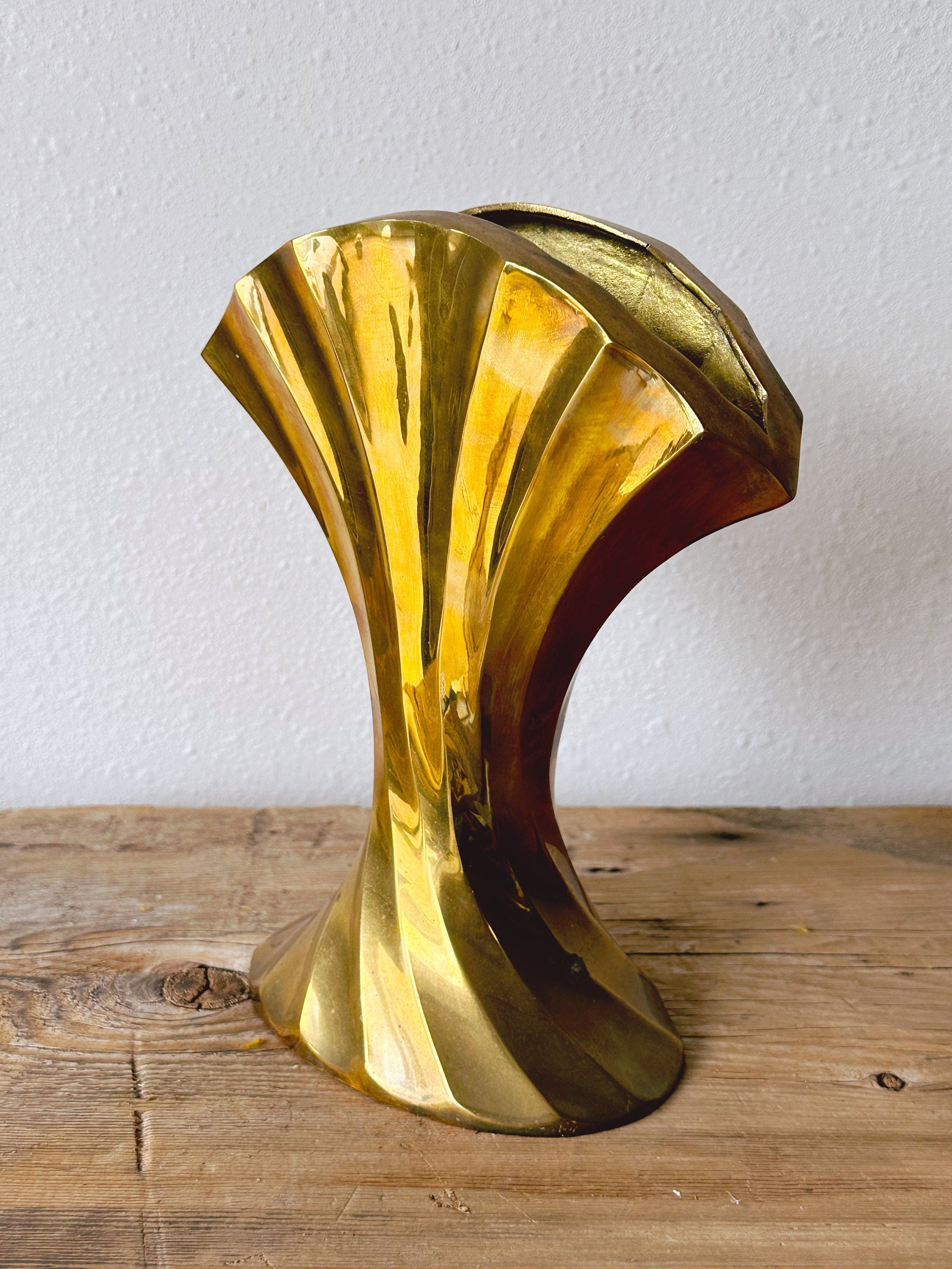 Vintage 1960s Heavy Brass Twist Fan Flower Vase | Mid Century Modern Display Made in India | Art Deco Style Home Decor | Housewarming Gift