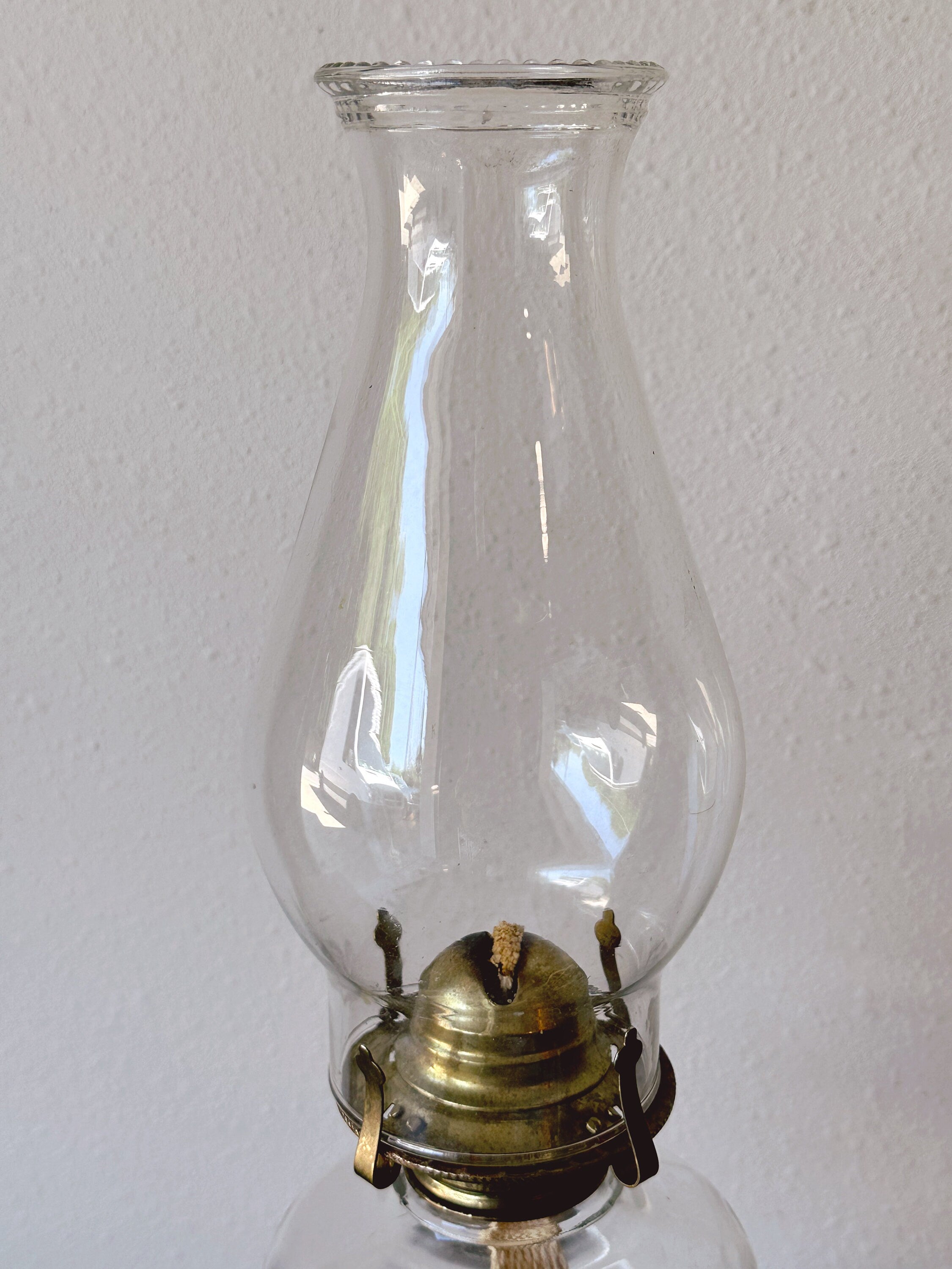 Vintage Clear Pressed Glass Oil Lamp with Chimney and Wick | Kerosene Light Hurricane Lamp Farmhouse Decor | Romantic Lighting