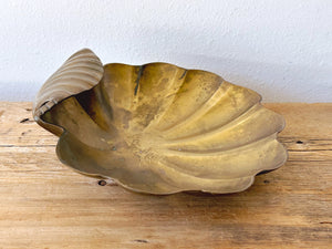 Large Vintage Brass Clam Sea Shell Tray | Scalloped Dish Nautical Home Decor | Hollywood Regency Jewelry Dish Catchall | Housewarming Gift