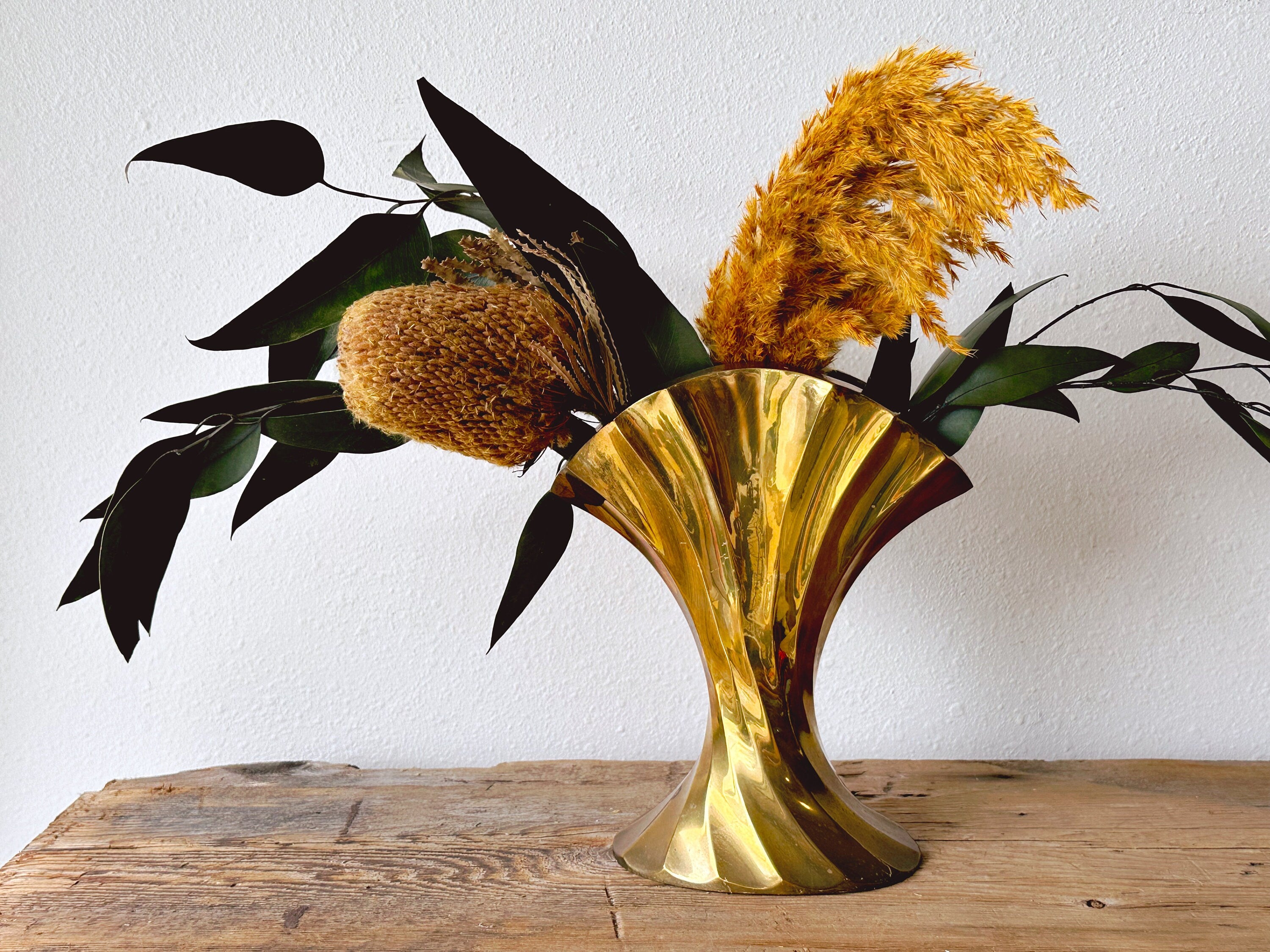 Vintage 1960s Heavy Brass Twist Fan Flower Vase | Mid Century Modern Display Made in India | Art Deco Style Home Decor | Housewarming Gift