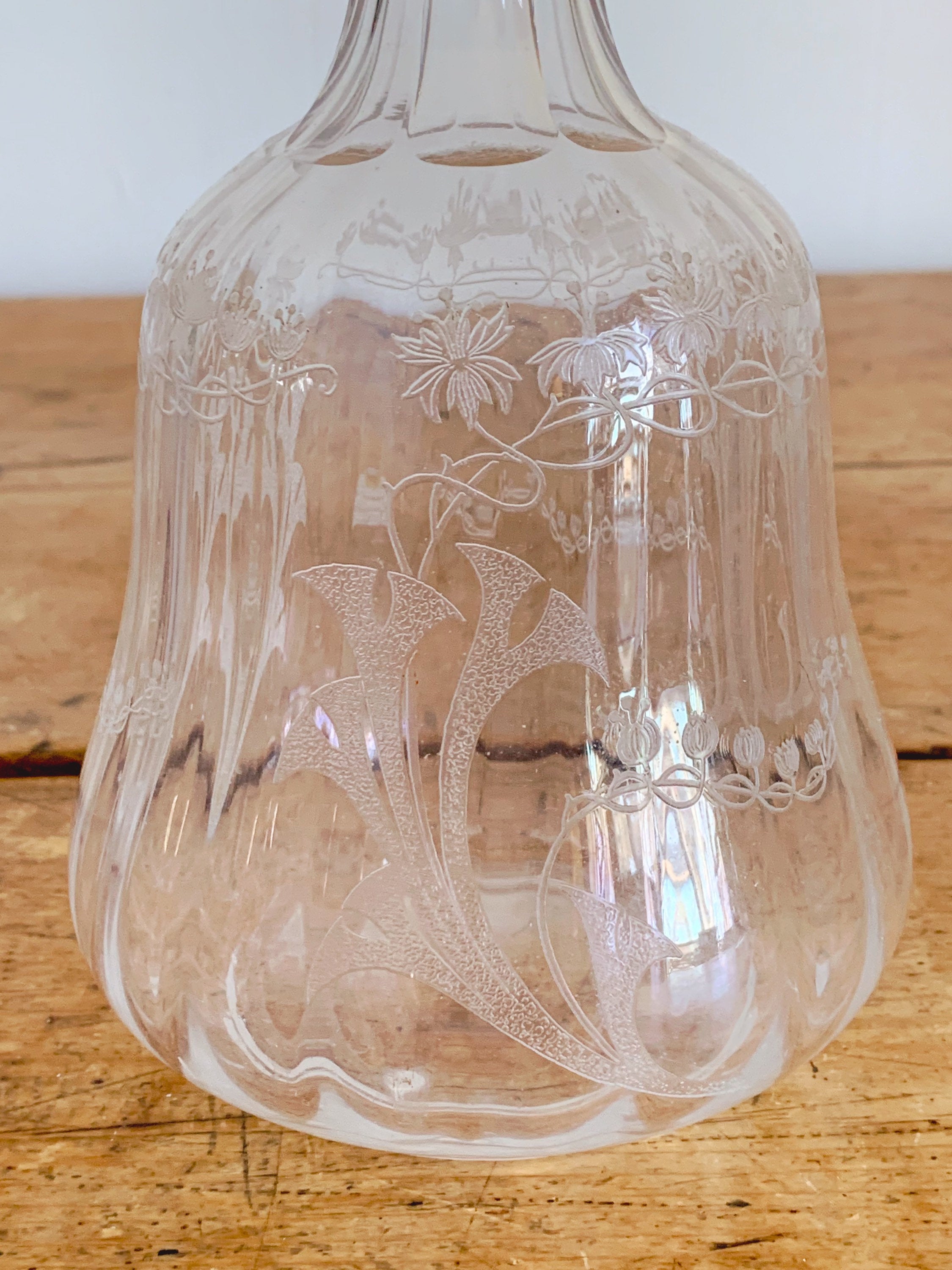 Vintage Etched Crystal Glass Decanter with Etched Crystal Coupe and Wine Glasses | Mallet Shaped Wine Decanter Barware Bar Cart Decor