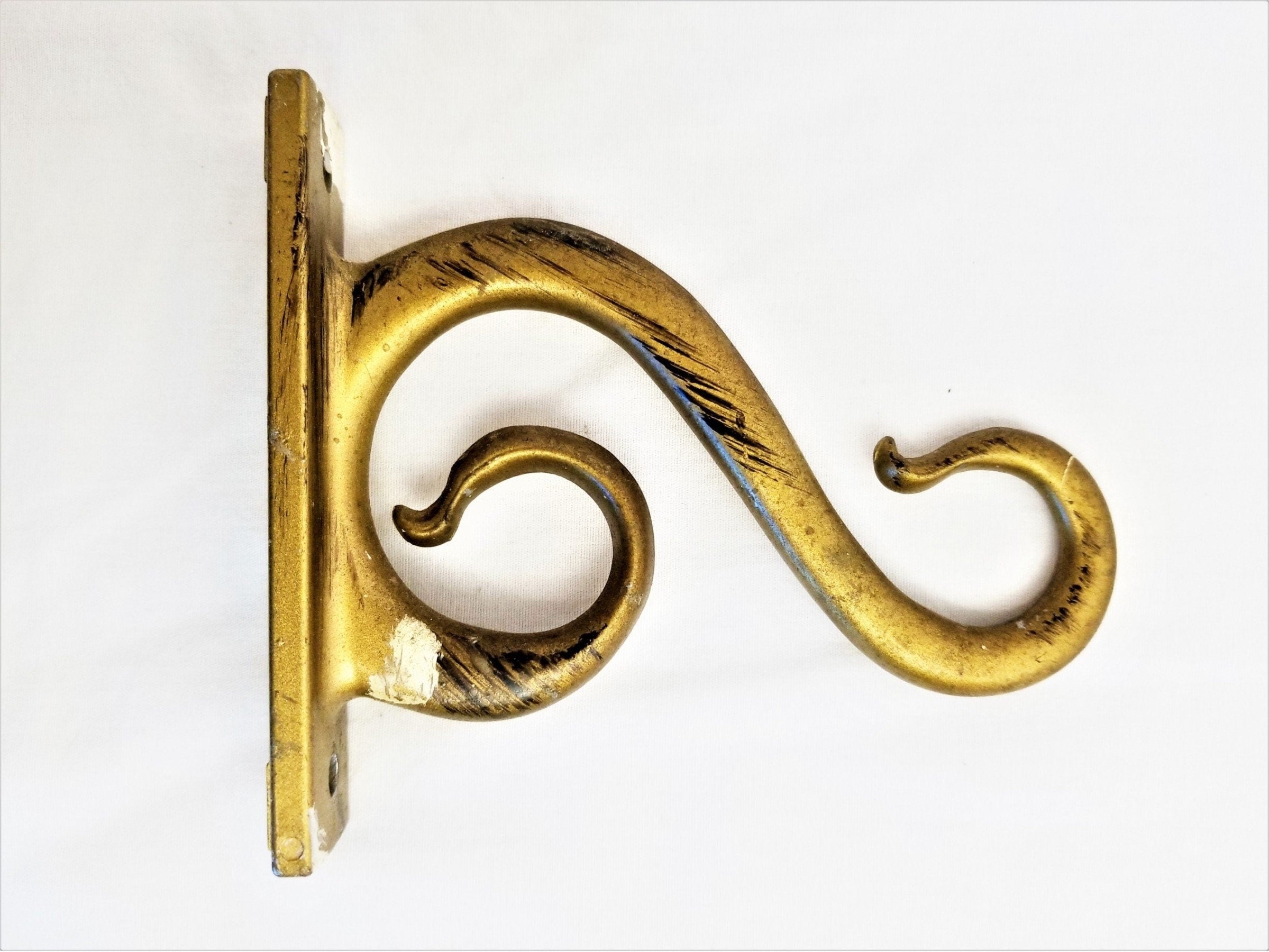 Set of 4 Vintage Swirl S Metal Coat Hooks | Unique Stylized Gold Spiral Wall Mount Hanger | Bathroom Towel Hooks | Entryway Mudroom Hardware